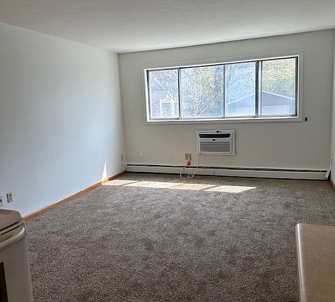 4th image of 1800 Fremont Ave N APT 206