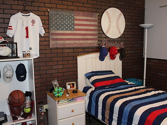 Brick panelling and laminate