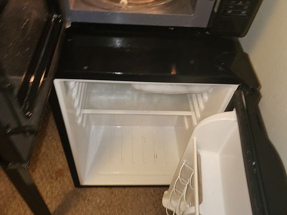 2nd image of 148 NE 64th St #1M
