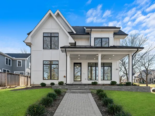 322 W 2nd St, Hinsdale, IL 60521