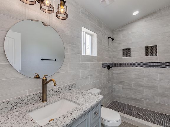 4th image of 3131 E Wier Ave