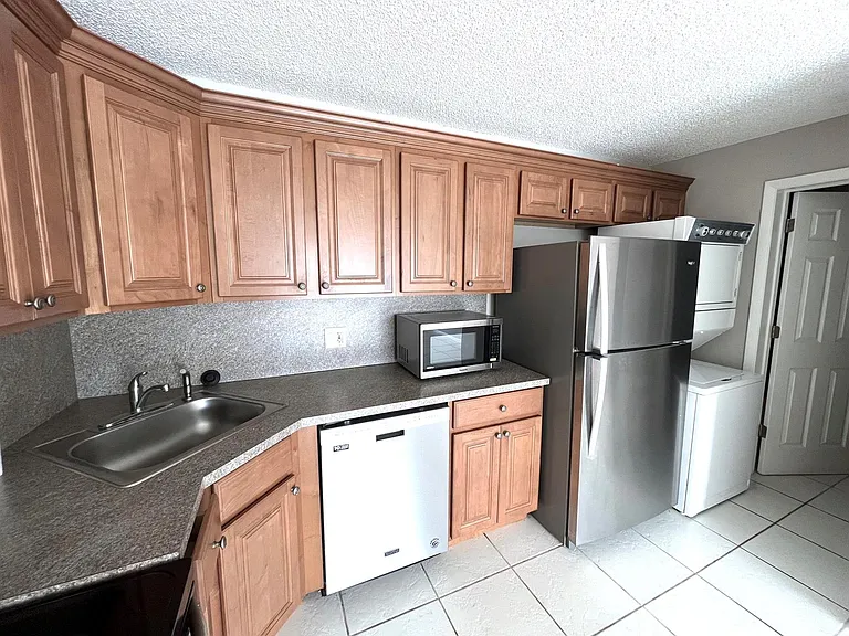 1108 Green Pine Blvd #F3 — Photo 6