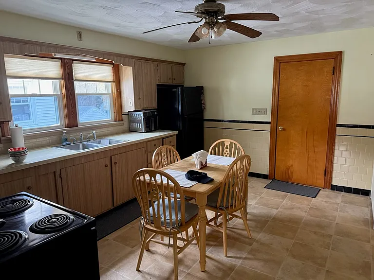 28 Jastram St #30 — Photo 4