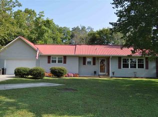 820 6th St, Etowah, TN 37331