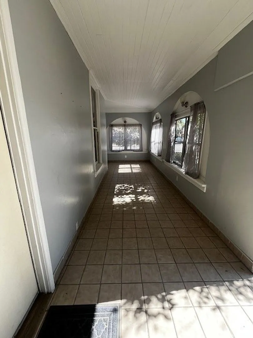 B Street — Photo 2