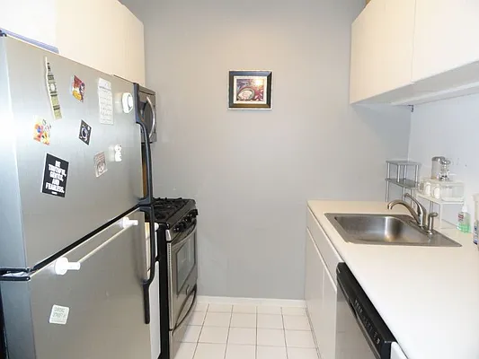 Rented by Battery Park Realty | media 17