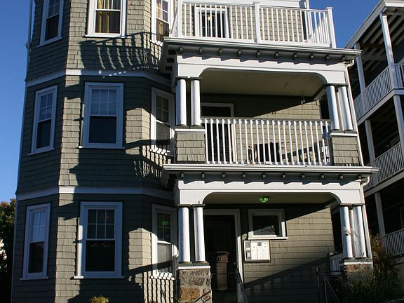 3rd image of 6 Iona St #1
