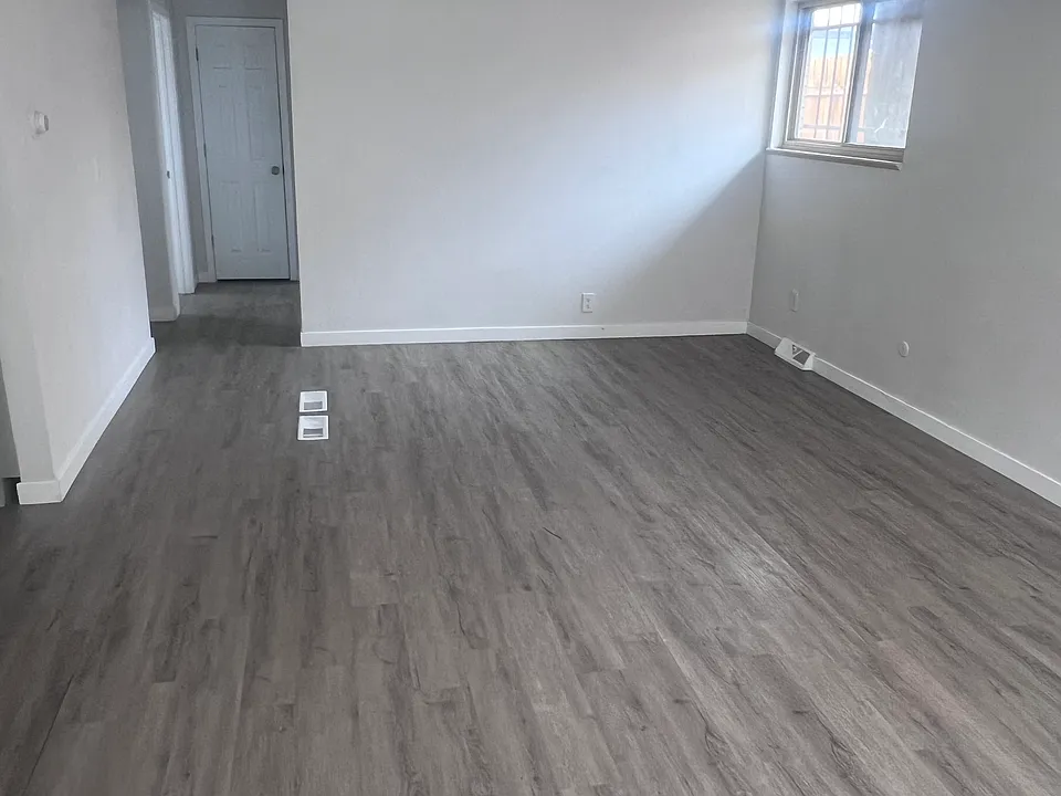 2784 W Cornell Ave