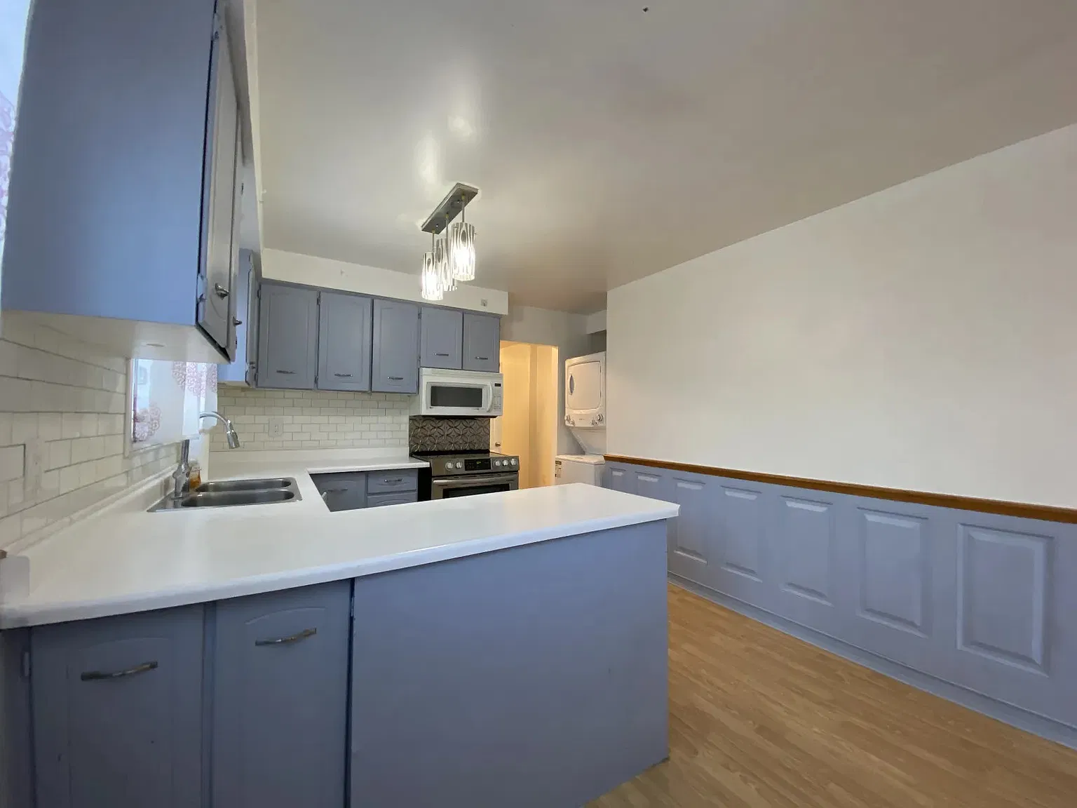 3 bed, 1999 sqft, $3,500 — Photo 3
