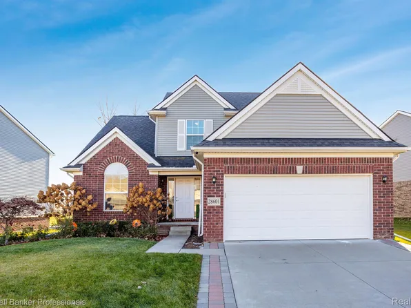 28601 Oakmonte Cir W, New Hudson, MI 48165