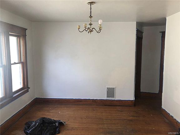 2nd image of 161 Clarence Ave
