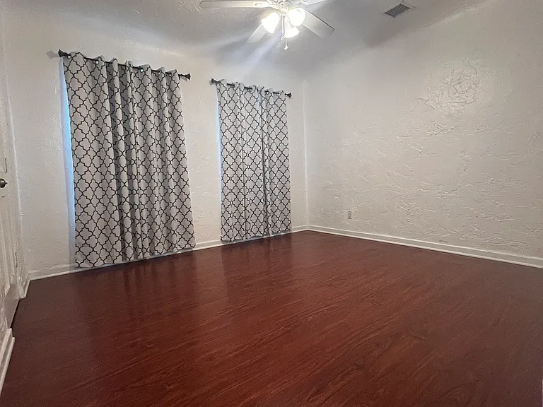 2829 S Holt Ave — Photo 14