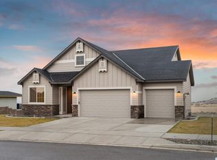 6256 W 38th Ave, Kennewick, WA 99338