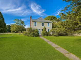 11005 Main Rd, East Marion, NY 11939