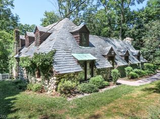 413 Warrenville Rd, Green Brook, NJ 08812