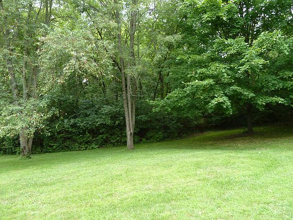 2.8 Acre Wooded Lot