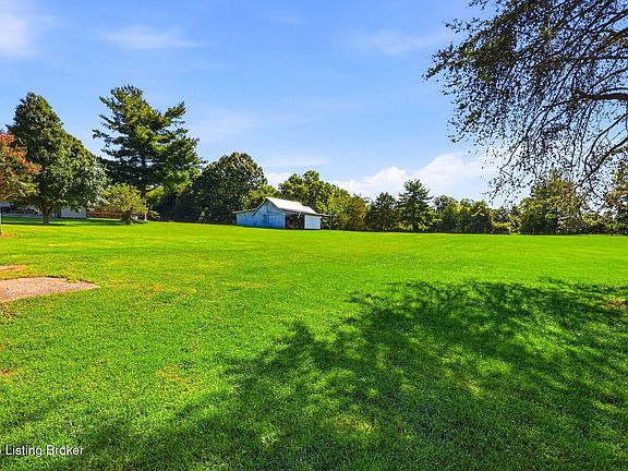3rd image of 408 Hillcreek Rd