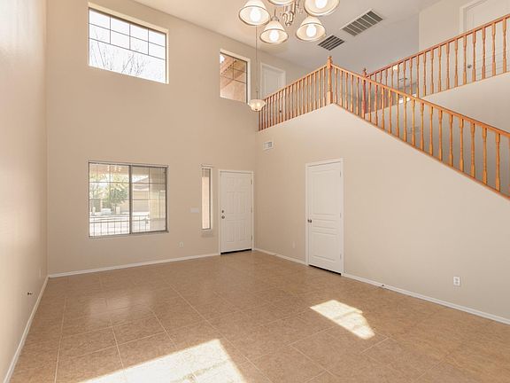 4th image of 2548 W Tamarisk Ave