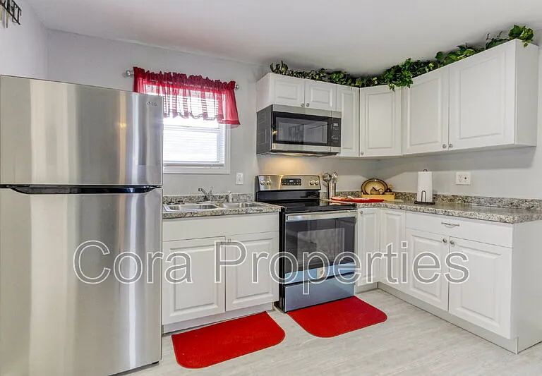 685 Sears Ave NE #4 — Photo 25