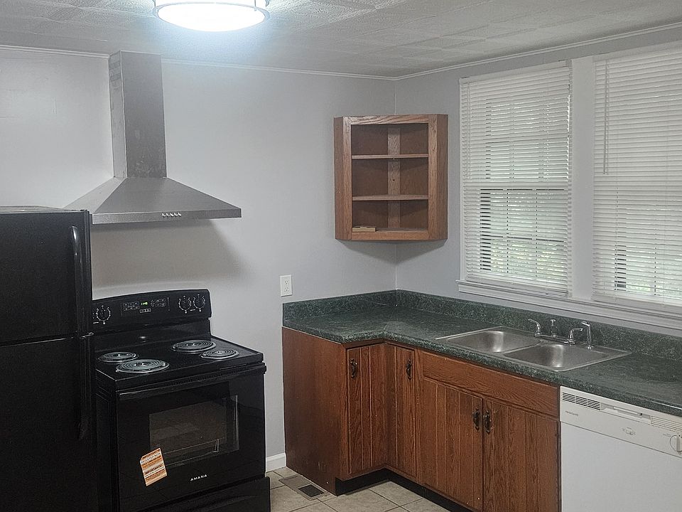 2nd image of 4004 Lightfoot Mill Rd