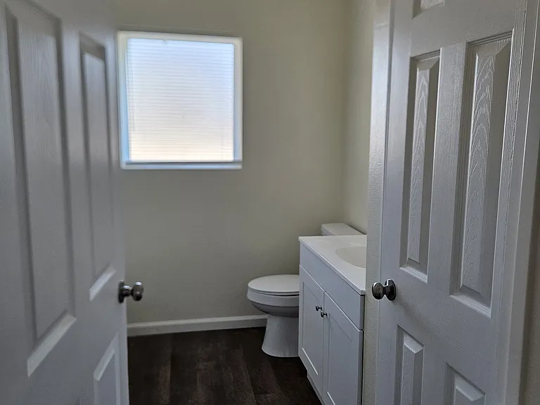 302 N Main St — Photo 18