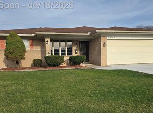 33742 Elford Dr, Sterling Heights, MI 48312