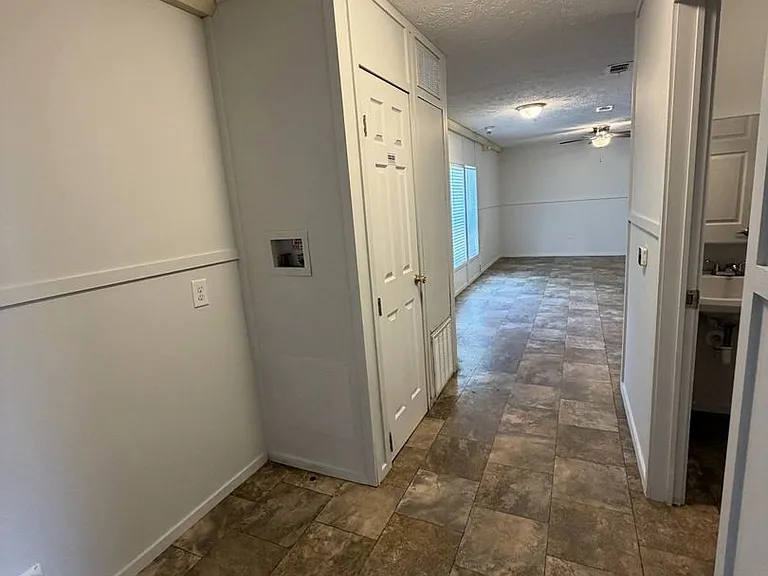1030 Mildred St #12 — Photo 11