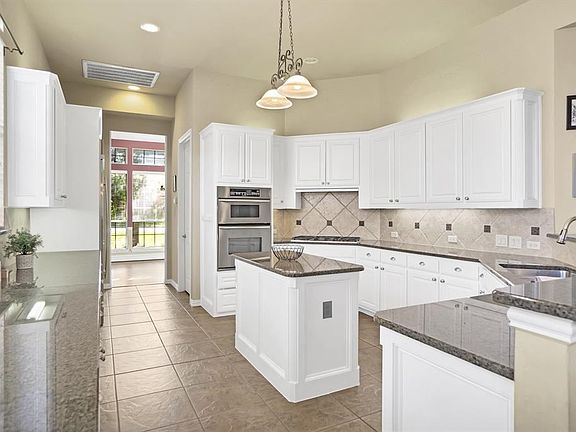 5th image of 1400 Leeward Dr