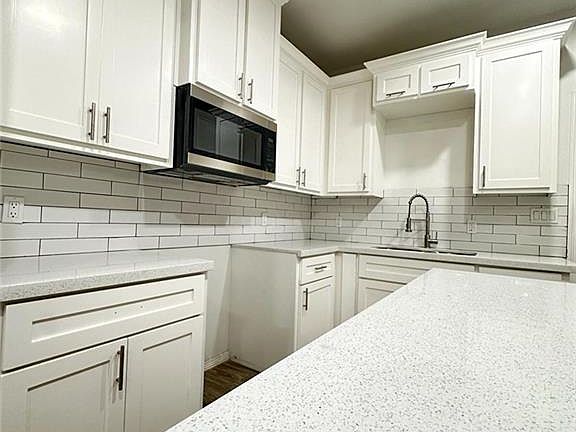 4th image of 644 Heaven St
