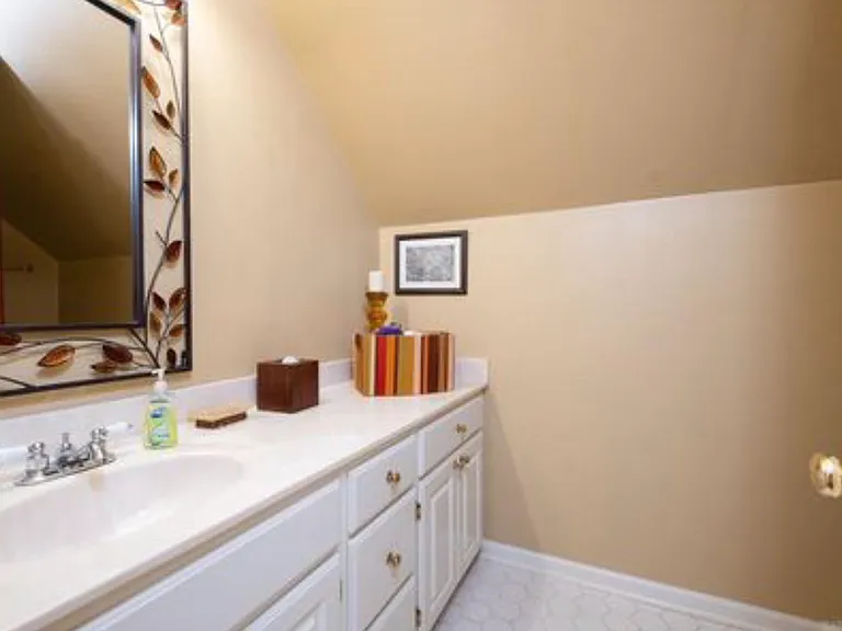 20 Carrollton Ct — Photo 27