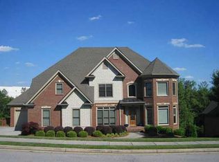 951 Heathchase Dr, Suwanee, GA 30024