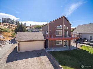 216 Willow View Dr, Orondo, WA 98843