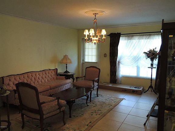 5th image of 11317 NE 64th Pl