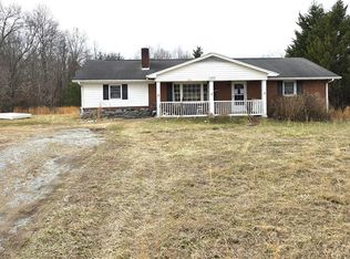 1195 Rogers Rd, Mount Airy, NC 27030