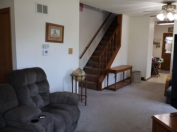 4th image of 127 7th Ave NW