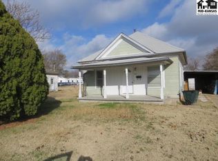 912 W 6th St, Pratt, KS 67124