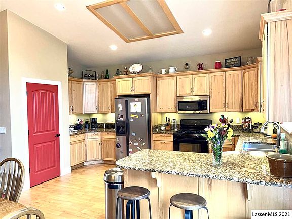 5th image of 1305 Shadow Mountain Dr