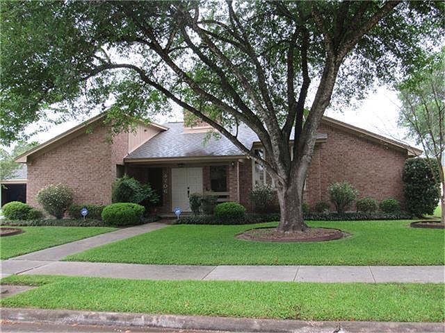 1st image of 4706 Saint Andrews Dr
