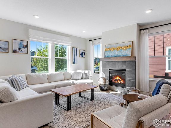 3rd image of 306 Rodden Dr