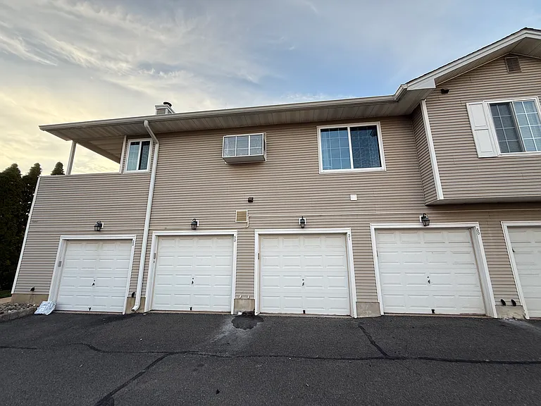 1 car garage
