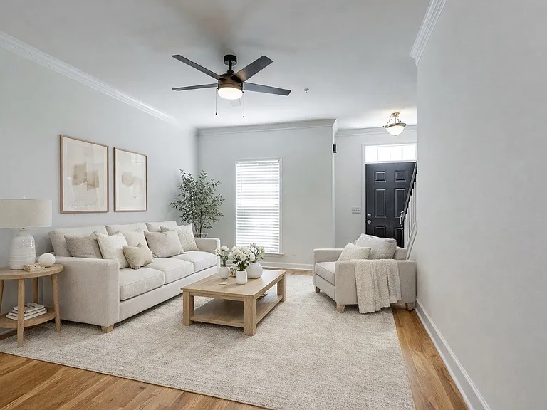 1002 McKenna Dr — Photo 16