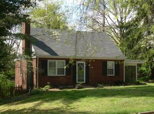 1510 Westwood Rd, Charlottesville, VA 22903