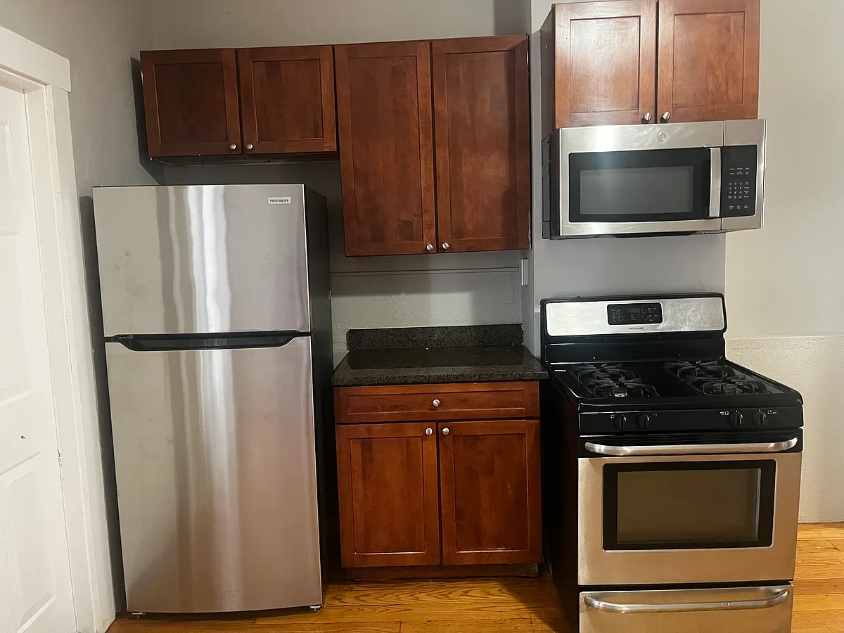 Building Photo - 270 Bowdoin St #3A