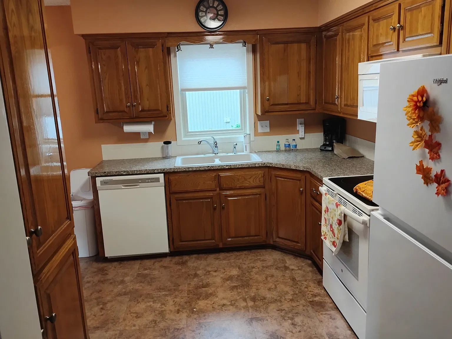 2 bed, 1200 sqft, $1,995 — Photo 4
