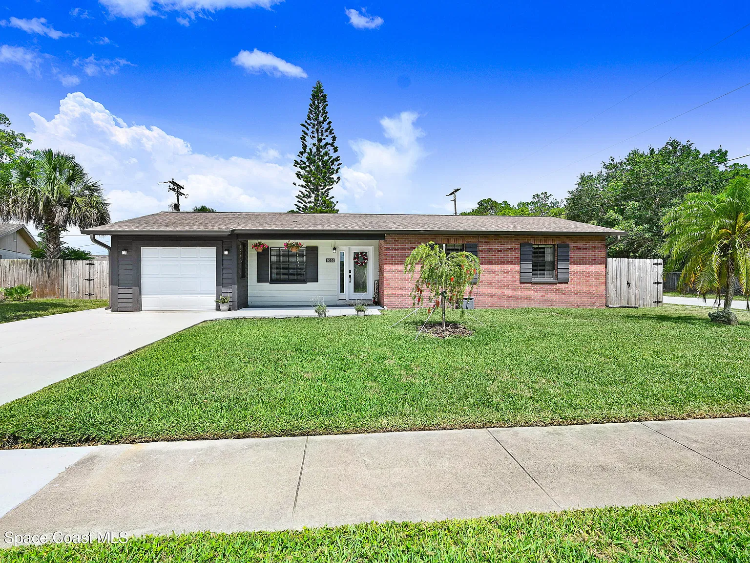 3 bed, 1.0 bath, 1096 sqft, $2,200 — Photo 4