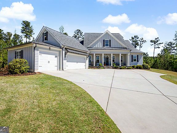 3rd image of 126 Raintree Ct