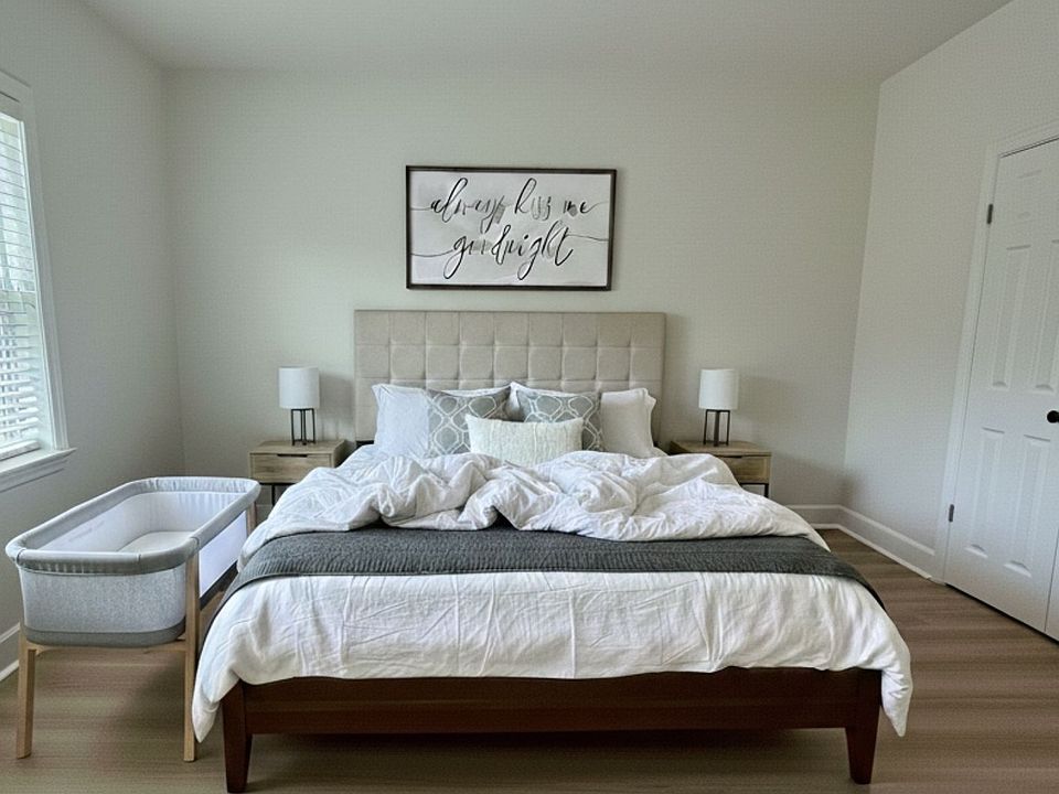 3rd room with furniture