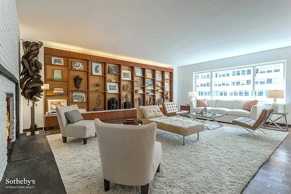 Sold by Sotheby's International Realty | media 17