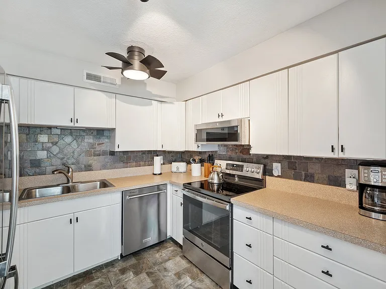 5121 Coquina Key Dr SE #A — Photo 14