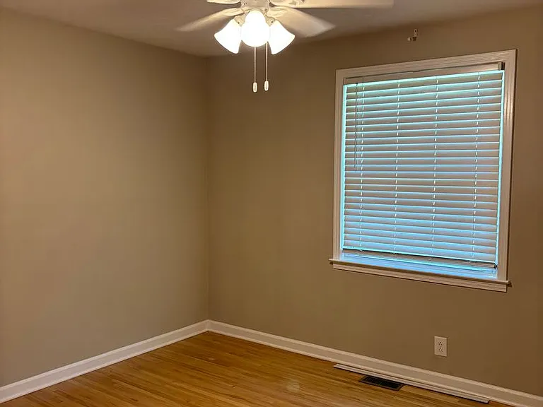 231 Alfred Dr — Photo 5